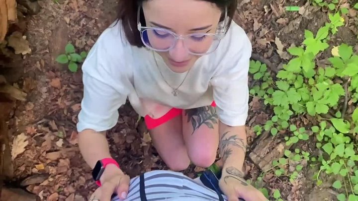 Show me your pussy right in the park