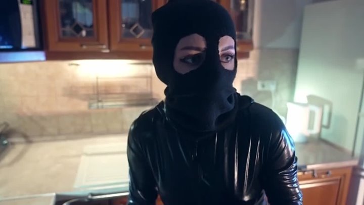 She wanted to rob a house - but she got caught and fucked