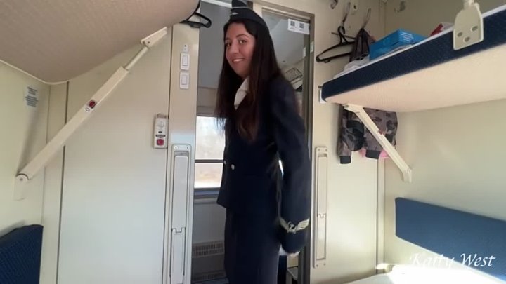 Поезд едет на станцию секса