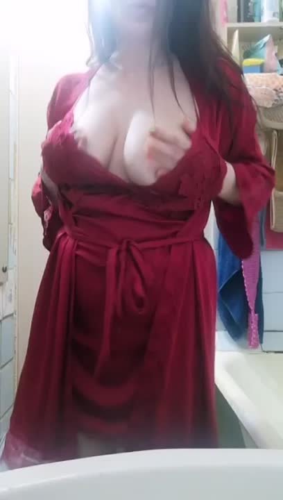 Striptease from a milf